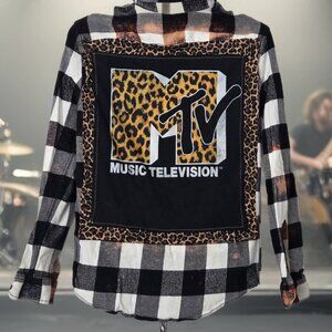 Upcycled MTV LEOPARD PRINT CHEETAH PRINT graphic tshirt distressed plaid flannel